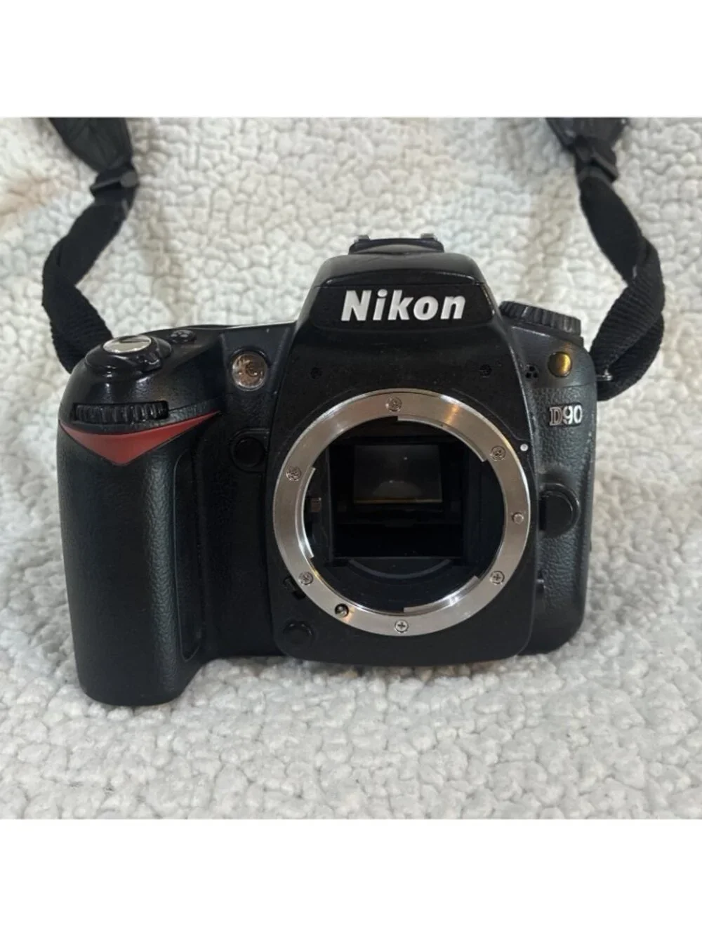 MINT Nikon D90 Digital SLR Camera (Body Only) With New Battery And Charger